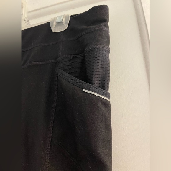 Athelta Black Cropped Leggings Size Small - Picture 3 of 6